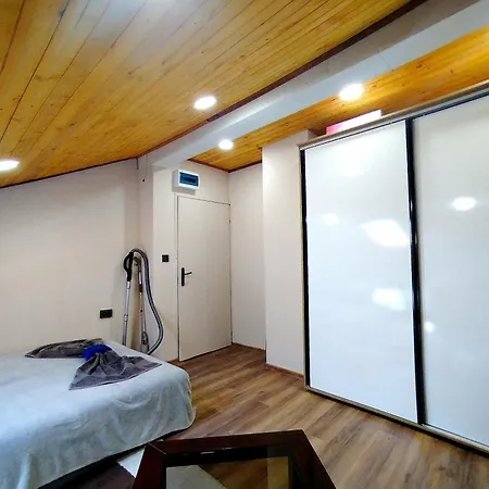 Low Budget With Breakfast #3 * Varna